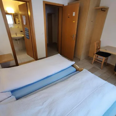Ferienwohnung, 8-14 Personen