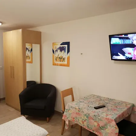 公寓 Ferienwohnung, 8-14 Personen *