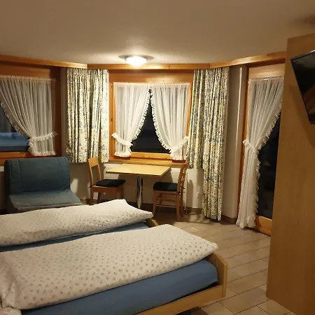 公寓 Ferienwohnung, 8-14 Personen 萨斯格伦德